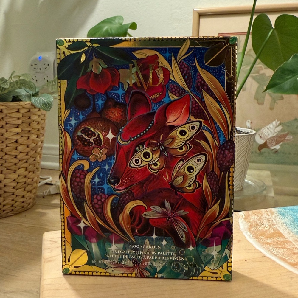 Kat Von D Moon Garden Vegan Eyeshadow Palette